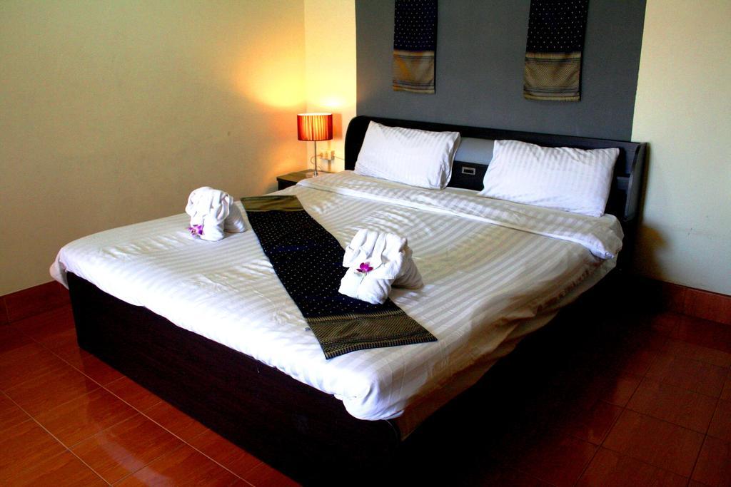 2Gether Guesthouse Karon Exterior photo